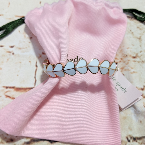 🆕 SALE Kate Spade Heritage Spade Heart Bracelet - Picture 2 of 7